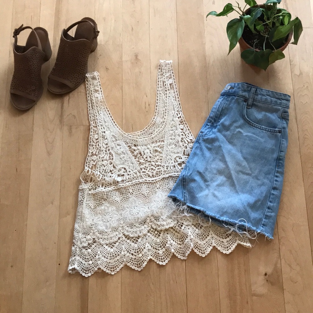 Beautiful embroidered creme tank